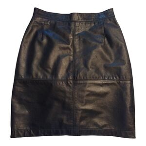 MAGLIA Leather Knee Length Skirt in Black, Size 8, Vintage